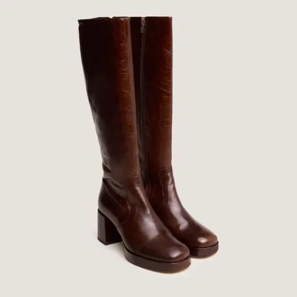 Bottes à talons et plateformes