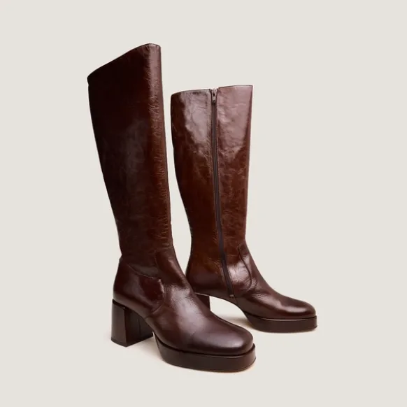 Bottes à talons et plateformes
