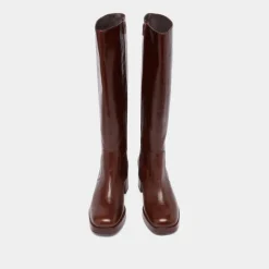 Bottes à talons et plateformes