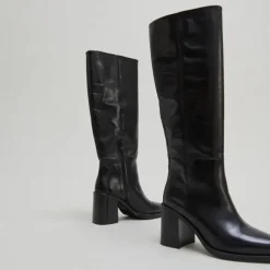 Bottes à talons lamellés