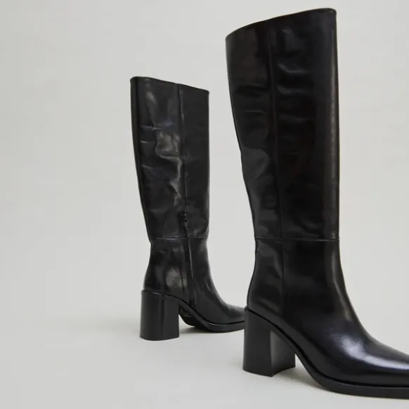 Bottes à talons lamellés