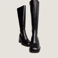 Bottes à talons épais et bouts carrés