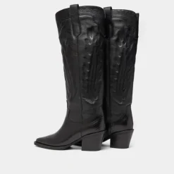 Bottes à talons épais et surpiqures apparentes
