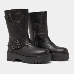 Bottes avec boucles