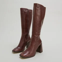 Bottes hautes à bouts carrés