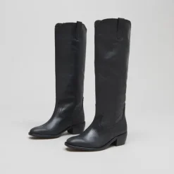 Bottes hautes à bouts ovales