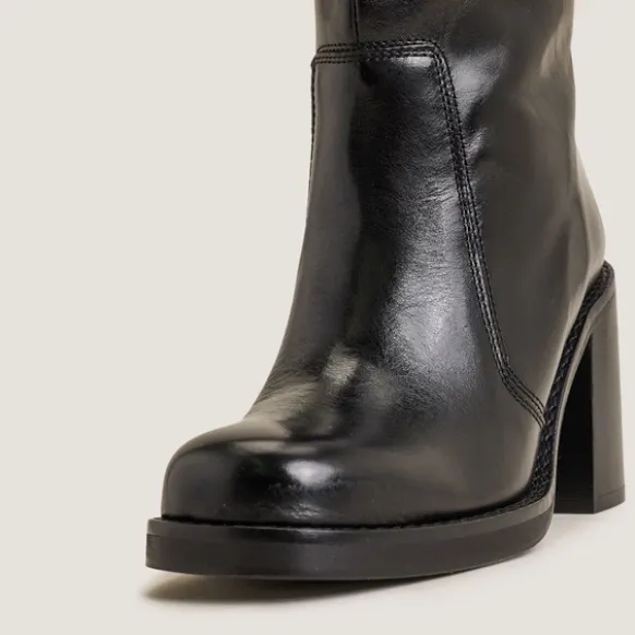 Bottes larges à bouts carrés