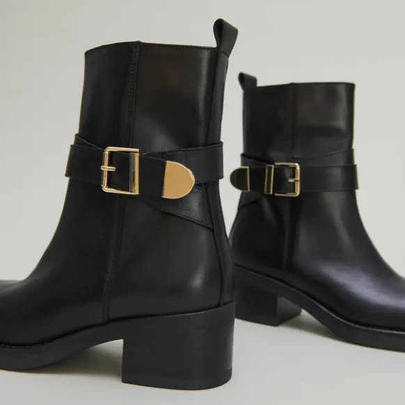 Bottines à boucles