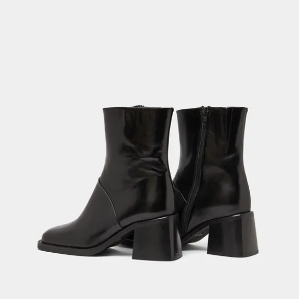 Bottines à bouts carrés et coutures apparentes