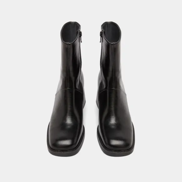 Bottines à bouts carrés et coutures apparentes