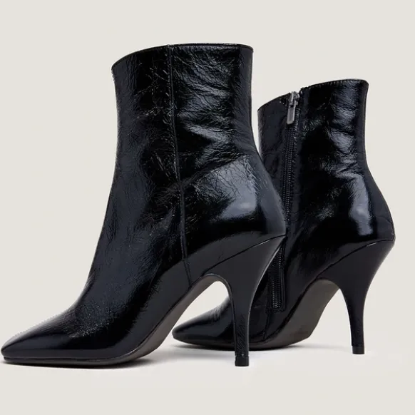 Bottines à bouts carrés et talons fins