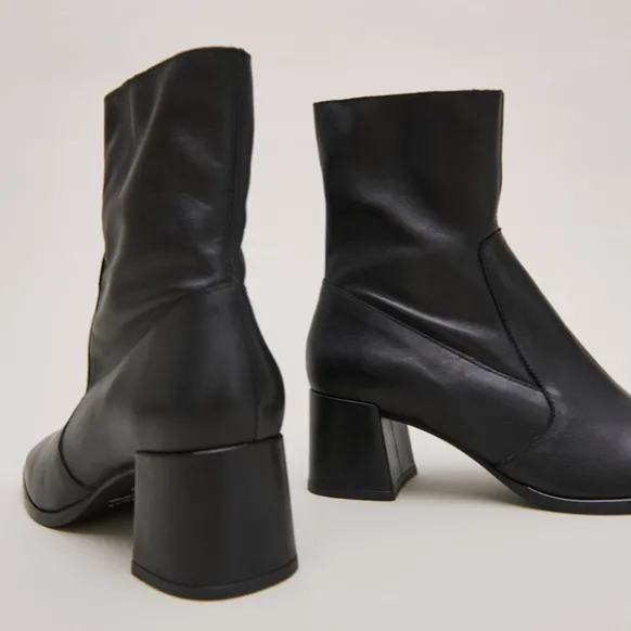 Bottines à bouts ovales