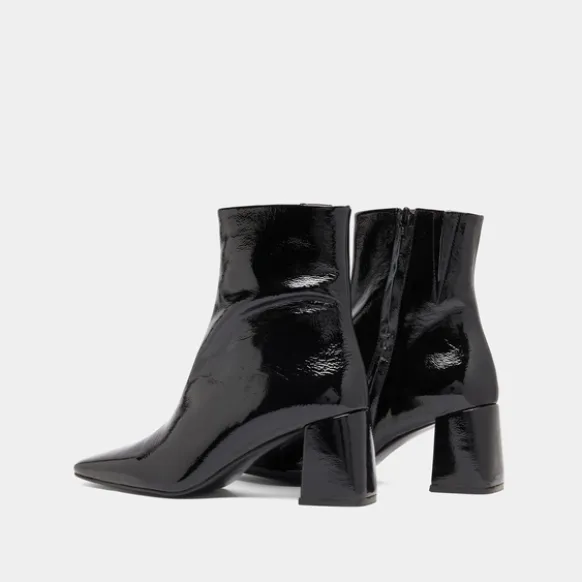 Bottines à bouts pointus
