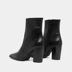 Bottines à bouts pointus
