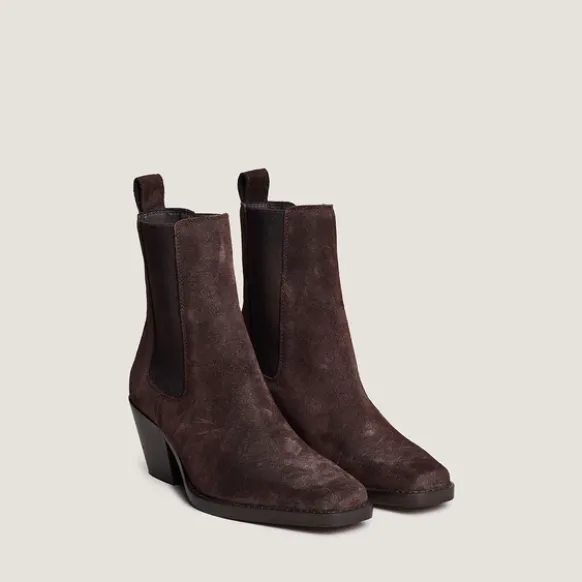 Bottines à bouts pointus et talons biseautés