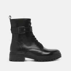 Bottines à lacets et semelles crantées