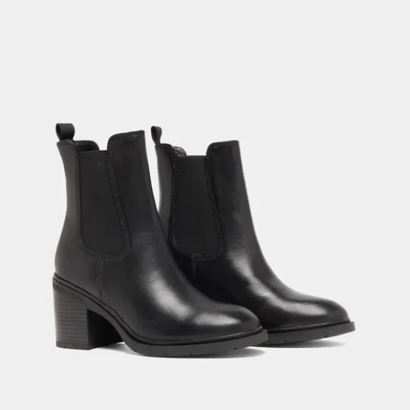 Bottines à élastiques et bouts arrondis....