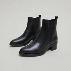 Bottines à élastiques triangulaires