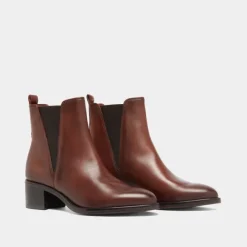 Bottines à élastiques triangulaires