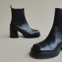 Bottines à plateformes et bouts carrés