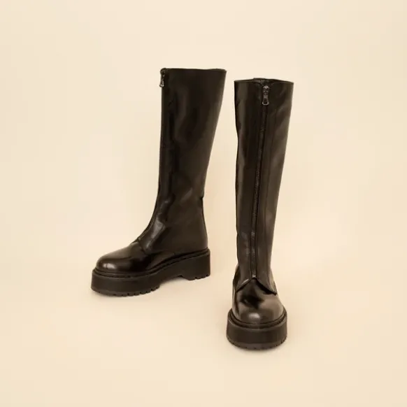 Bottines à plateformes et fermetures frontales