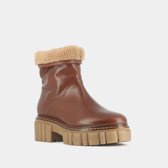 Bottines à semelles crantées