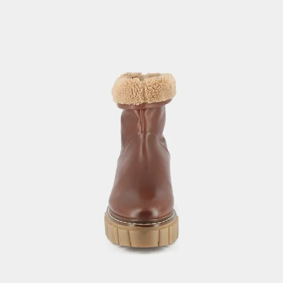 Bottines à semelles crantées