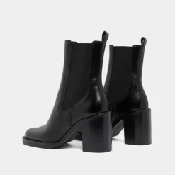 Bottines à talons débordants
