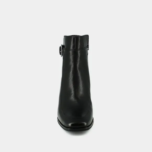 Bottines à talons et boucles
