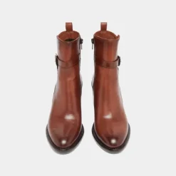 Bottines à talons et boucles