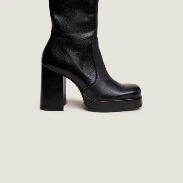 Bottines à talons et bouts carrés