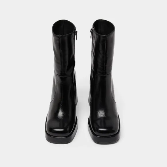 Bottines à talons et bouts carrés