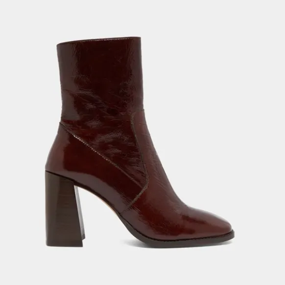Bottines à talons et bouts carrés