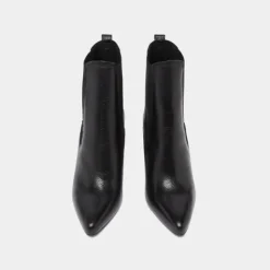 Bottines à talons et bouts pointus