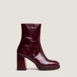 Bottines à talons et bouts carrés
