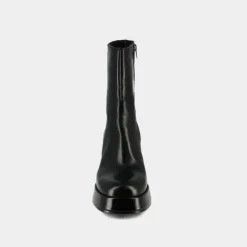 Bottines à talons et bouts carrés