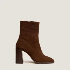 Bottines à talons et bouts carrés