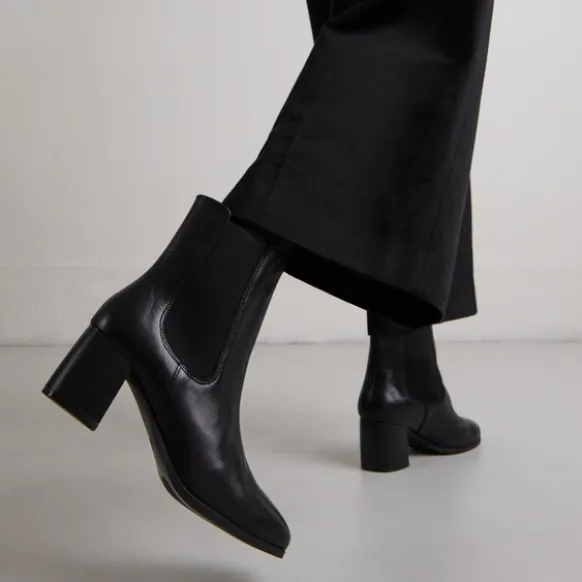 Bottines à talons et élastiques