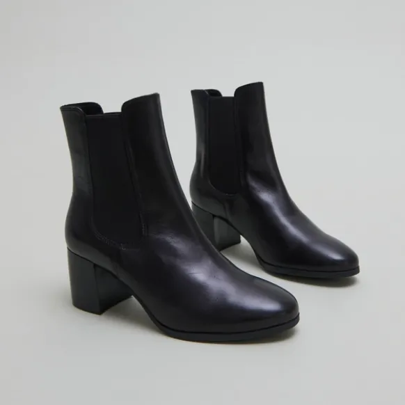 Bottines à talons et élastiques