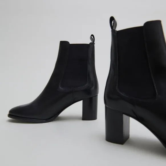 Bottines à talons et élastiques