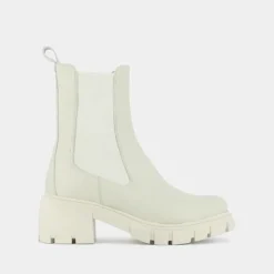 Bottines à talons et semelles crantées
