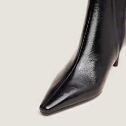 Bottines à talons fins et bouts pointus