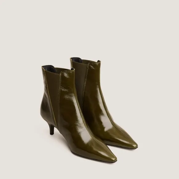 Bottines à talons fins et bouts pointus