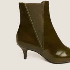 Bottines à talons fins et bouts pointus
