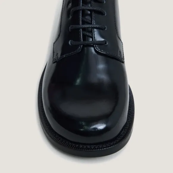 Derbies à bouts ronds