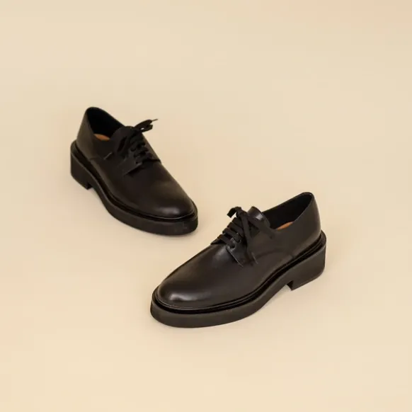 Derbies à lacets