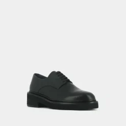 Derbies à lacets