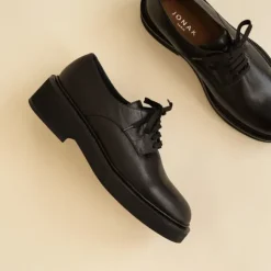 Derbies à lacets