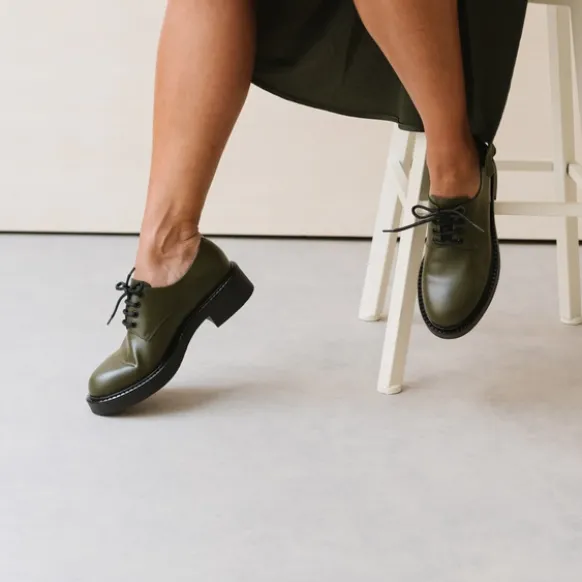 Derbies à lacets et semelles épaisses