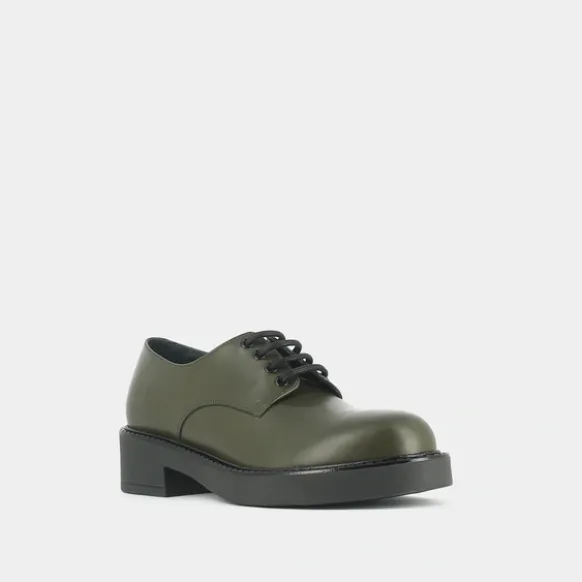 Derbies à lacets et semelles épaisses